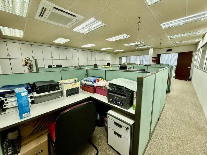 Ubi Techpark, 10 Ubi Crescent, Eunos / Geylang / Paya Lebar, 2,281 sqft, Light Industrial (B1) For Sale, by Shawn Thayalan, 500249329 - CommercialGuru.com.sg