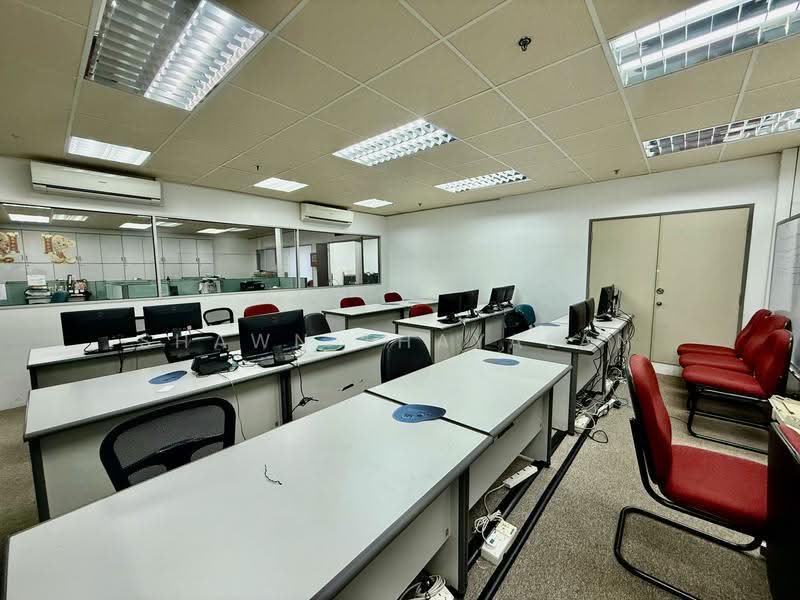 Ubi Techpark, 10 Ubi Crescent, Eunos / Geylang / Paya Lebar, 2,281 sqft, Light Industrial (B1) For Sale, by Shawn Thayalan, 500249329 - CommercialGuru.com.sg