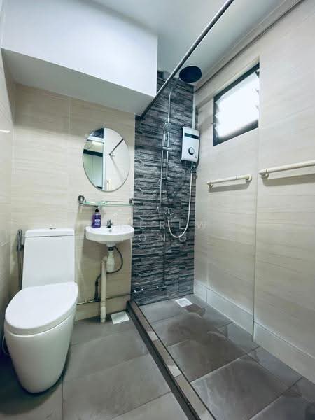 249 Kim Keat Link, 249 Kim Keat Link, Balestier / Toa Payoh, 3 Bedrooms, 1,130 sqft, HDB Flat For Sale, by Andrew Yong, 500249335 - common Bathroom - PropertyGuru.com.sg