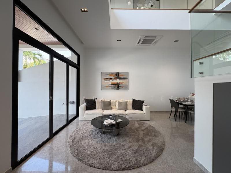 Move in Condition 3.5 Stories with Lift!, Sembawang / Yishun, 6 Bedrooms, 4,800 sqft, Terraced House For Sale, by Annabelle Tee, 500249343 - PropertyGuru.com.sg