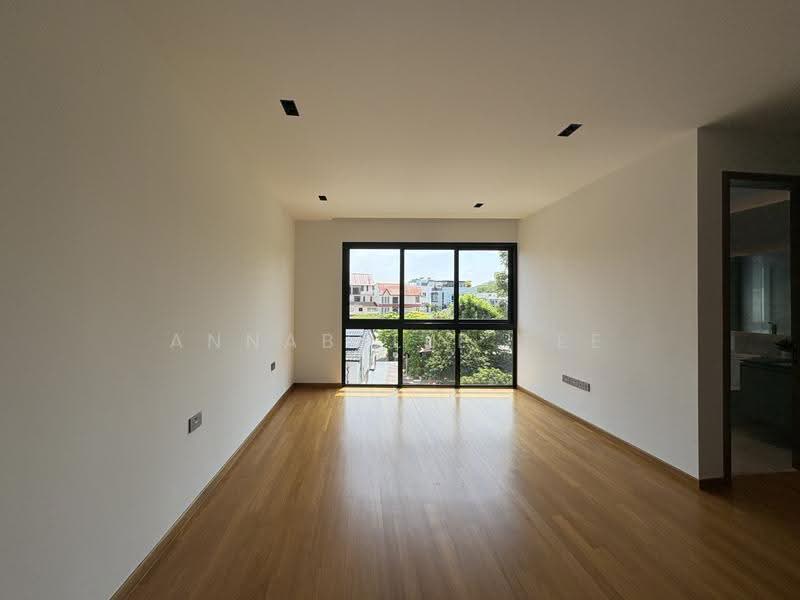 Move in Condition 3.5 Stories with Lift!, Sembawang / Yishun, 6 Bedrooms, 4,800 sqft, Terraced House For Sale, by Annabelle Tee, 500249343 - PropertyGuru.com.sg