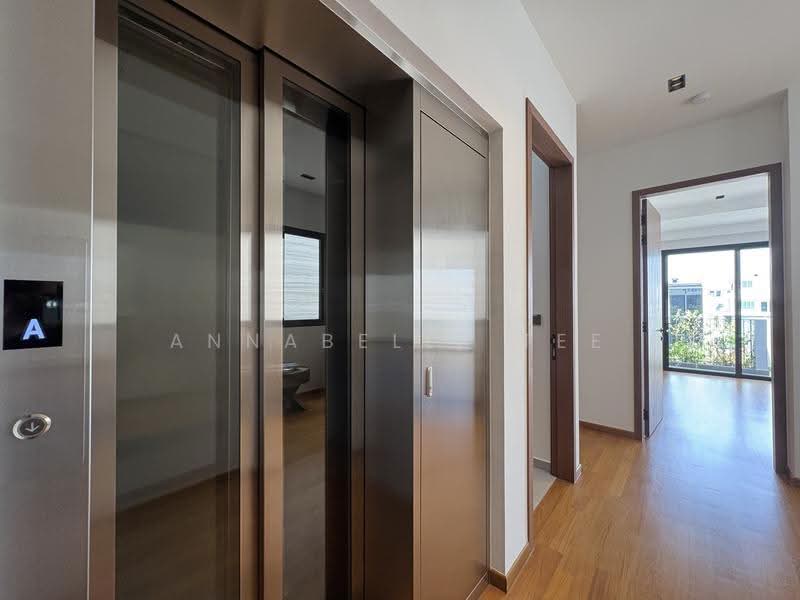 Move in Condition 3.5 Stories with Lift!, Sembawang / Yishun, 6 Bedrooms, 4,800 sqft, Terraced House For Sale, by Annabelle Tee, 500249343 - PropertyGuru.com.sg
