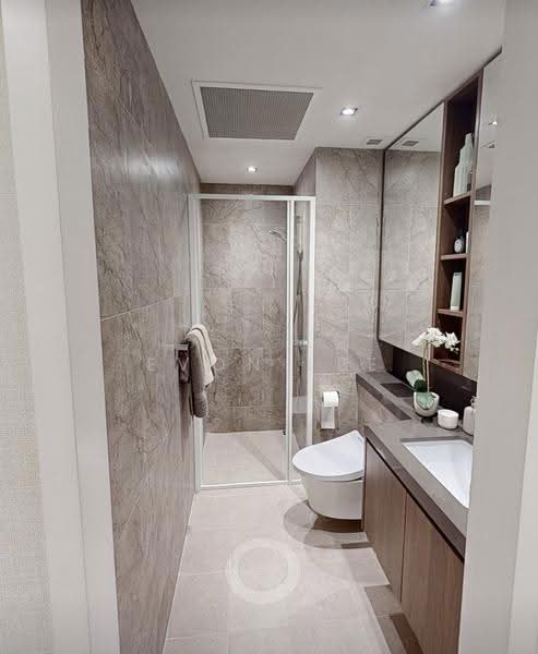 Rare Freehold Penthouse Near Boon Keng MRT Station!, Balestier / Toa Payoh, 4 Bedrooms, 2,583 sqft, Condominium For Sale, by Evon Lee, 500249345 - Bathroom - PropertyGuru.com.sg