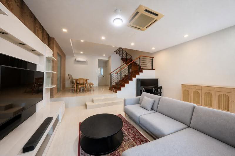Chuan drive, Hougang / Punggol / Sengkang, 6 Bedrooms, 3,600 sqft, Terraced House For Sale, by Belva Tan, 500249348 - PropertyGuru.com.sg
