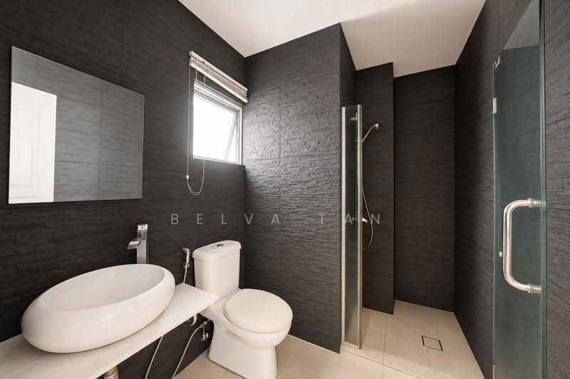 Chuan drive, Hougang / Punggol / Sengkang, 6 Bedrooms, 3,600 sqft, Terraced House For Sale, by Belva Tan, 500249348 - PropertyGuru.com.sg