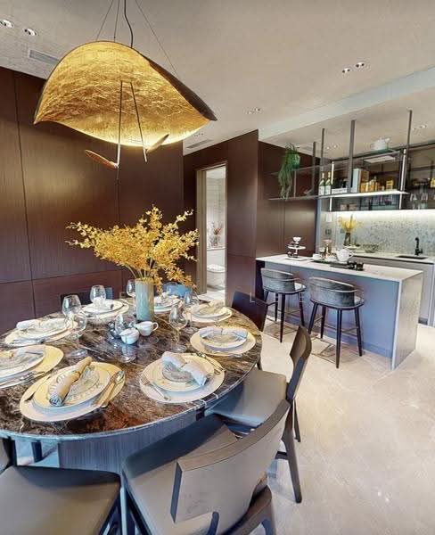 Walk to Pasir Panjang MRT Station! Huge Discount!, Alexandra / Commonwealth, 5 Bedrooms, 2,164 sqft, Condominium For Sale, by Evon Lee, 500249354 - Dining Room - PropertyGuru.com.sg