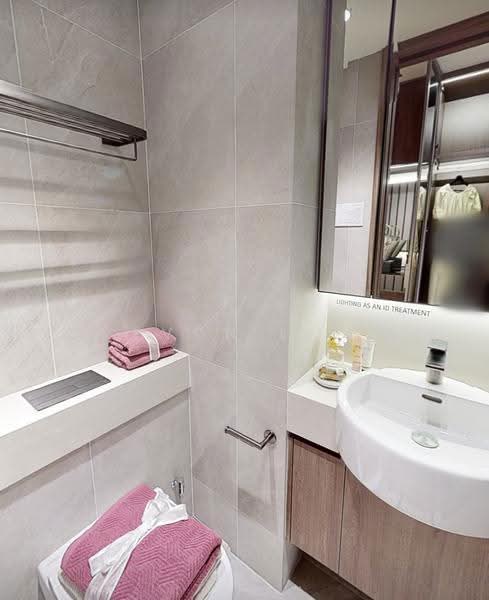 Walk to Pasir Panjang MRT Station! Huge Discount!, Alexandra / Commonwealth, 5 Bedrooms, 2,164 sqft, Condominium For Sale, by Evon Lee, 500249354 - Bathroom - PropertyGuru.com.sg