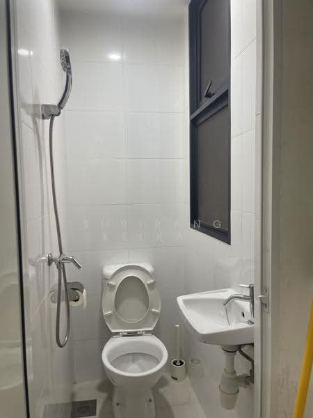 The Rainforest, 341 Choa Chu Kang Avenue 3, Dairy Farm / Bukit Panjang / Choa Chu Kang, 3 Bedrooms, 1,130 sqft, Executive Condominium For Rent, by Shrirang Kelkar, 500249356 - HELPER Bathroom - PropertyGuru.com.sg