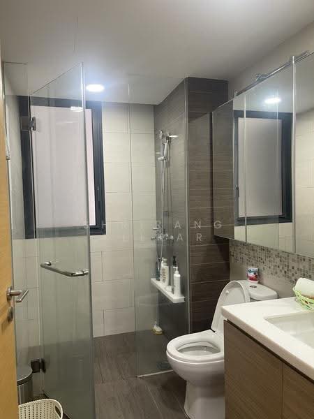 The Rainforest, 341 Choa Chu Kang Avenue 3, Dairy Farm / Bukit Panjang / Choa Chu Kang, 3 Bedrooms, 1,130 sqft, Executive Condominium For Rent, by Shrirang Kelkar, 500249356 - Bathroom - PropertyGuru.com.sg