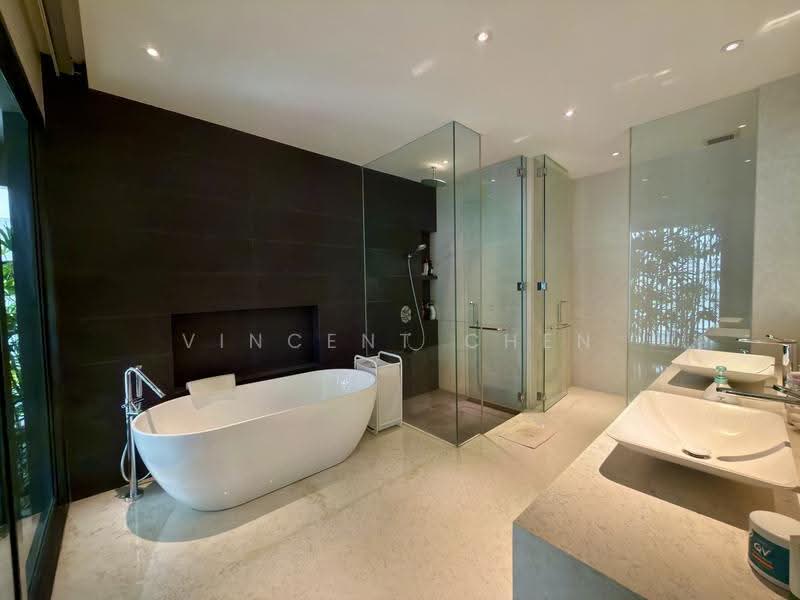 Lorong Tanggam, Lorong Tanggam, Mandai / Upper Thomson, 5 Bedrooms, 6,098 sqft, Semi-Detached House For Sale, by Vincent Chen, 500249361 - Bathroom - PropertyGuru.com.sg
