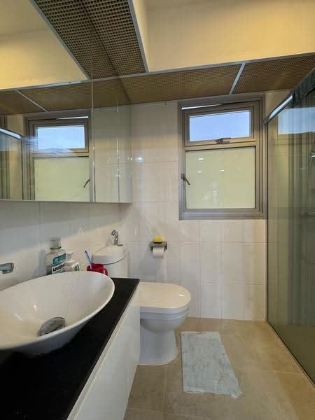 674A Fern Grove @ Yishun, 674A Yishun Avenue 4, Sembawang / Yishun, 3 Bedrooms, 1,206 sqft, HDB Flat For Sale, by April Koh, 500249369 - Bathroom - PropertyGuru.com.sg