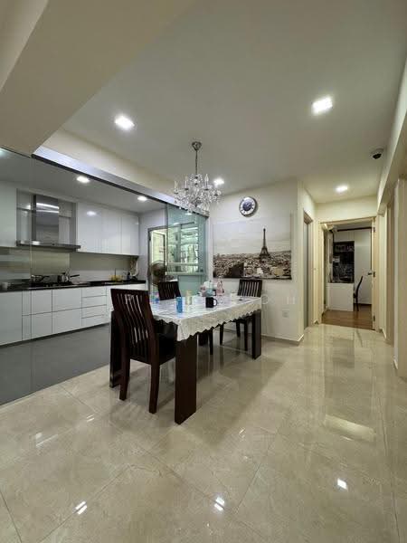 674A Fern Grove @ Yishun, 674A Yishun Avenue 4, Sembawang / Yishun, 3 Bedrooms, 1,206 sqft, HDB Flat For Sale, by April Koh, 500249369 - Kitchen - PropertyGuru.com.sg
