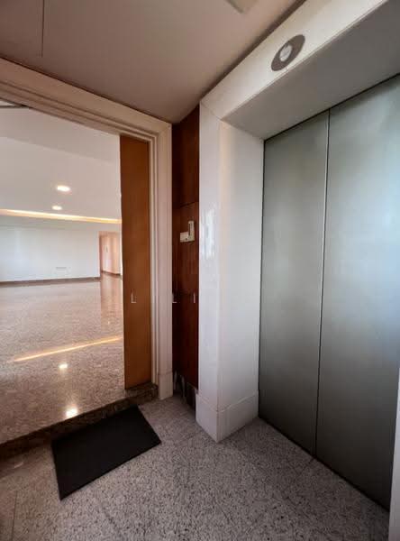Grange 70, 70 Grange Road, Tanglin / Holland / Bukit Timah, 3 Bedrooms, 1,970 sqft, Condominium For Rent, by Lilis ., 500249379 - Entrance - PropertyGuru.com.sg