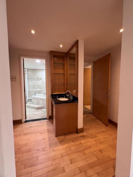 Grange 70, 70 Grange Road, Tanglin / Holland / Bukit Timah, 3 Bedrooms, 1,970 sqft, Condominium For Rent, by Lilis ., 500249379 - Bathroom - PropertyGuru.com.sg