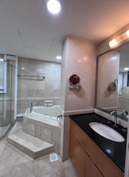 Grange 70, 70 Grange Road, Tanglin / Holland / Bukit Timah, 3 Bedrooms, 1,970 sqft, Condominium For Rent, by Lilis ., 500249379 - Bathroom - PropertyGuru.com.sg