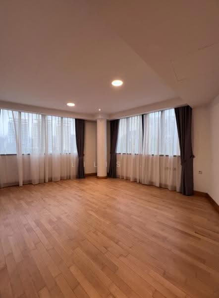 Grange 70, 70 Grange Road, Tanglin / Holland / Bukit Timah, 3 Bedrooms, 1,970 sqft, Condominium For Rent, by Lilis ., 500249379 - Living Room - PropertyGuru.com.sg