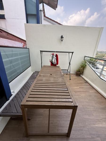Nineteen Shelford, 19 Shelford Road, Newton / Novena, 2 Bedrooms, 1,453 sqft, Condominium For Rent, by Cheryl Moh 莫楚淇, 500249392 - Balcony - PropertyGuru.com.sg