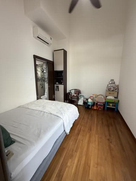 Nineteen Shelford, 19 Shelford Road, Newton / Novena, 2 Bedrooms, 1,453 sqft, Condominium For Rent, by Cheryl Moh 莫楚淇, 500249392 - Bedroom - PropertyGuru.com.sg