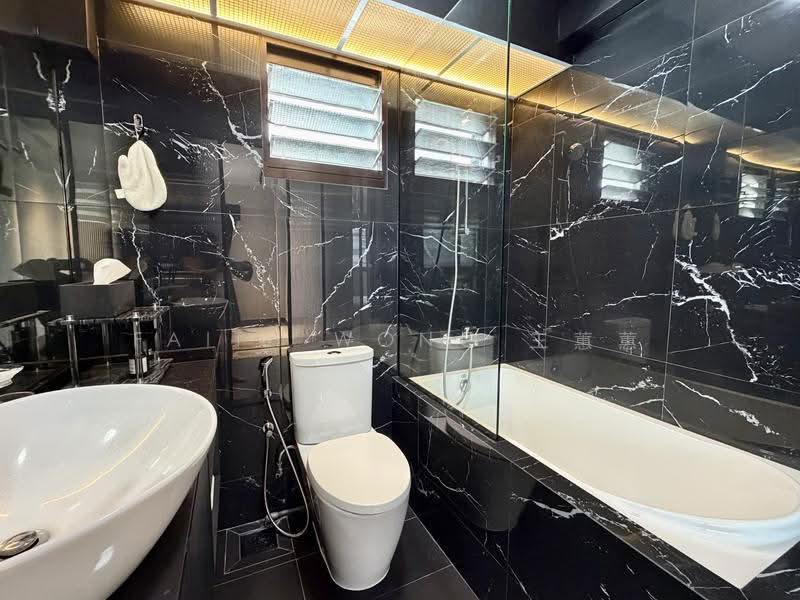 30 Ghim Moh Link, 30 Ghim Moh Link, Tanglin / Holland / Bukit Timah, 3 Bedrooms, 1,001 sqft, HDB Flat For Sale, by Faith Wong 王蕙蕙, 500249393 - Bathroom - PropertyGuru.com.sg