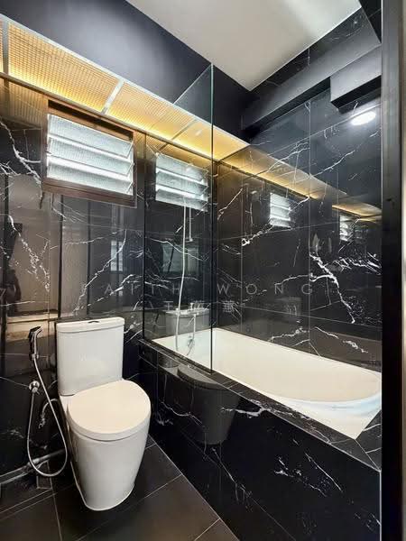 30 Ghim Moh Link, 30 Ghim Moh Link, Tanglin / Holland / Bukit Timah, 3 Bedrooms, 1,001 sqft, HDB Flat For Sale, by Faith Wong 王蕙蕙, 500249393 - Bathroom - PropertyGuru.com.sg