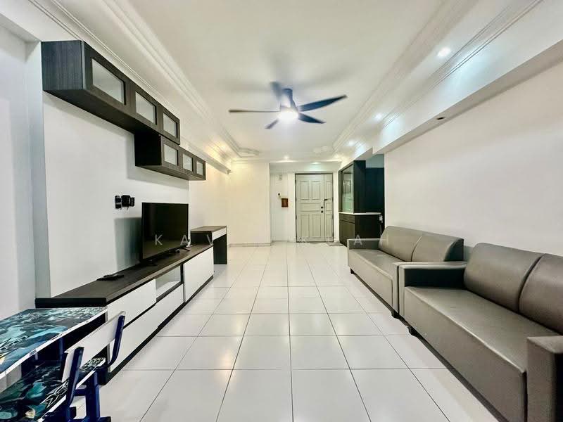 677 Choa Chu Kang Crescent, 677 Choa Chu Kang Crescent, Dairy Farm / Bukit Panjang / Choa Chu Kang, 3 Bedrooms, 1,130 sqft, HDB Flat For Sale, by Kavin Kuah, 500249394 - Living Room - PropertyGuru.com.sg