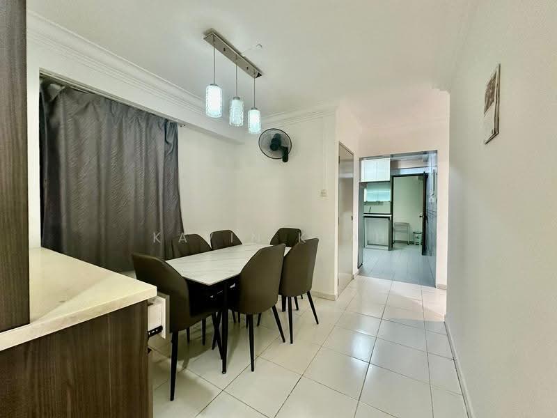 677 Choa Chu Kang Crescent, 677 Choa Chu Kang Crescent, Dairy Farm / Bukit Panjang / Choa Chu Kang, 3 Bedrooms, 1,130 sqft, HDB Flat For Sale, by Kavin Kuah, 500249394 - Dining Room - PropertyGuru.com.sg