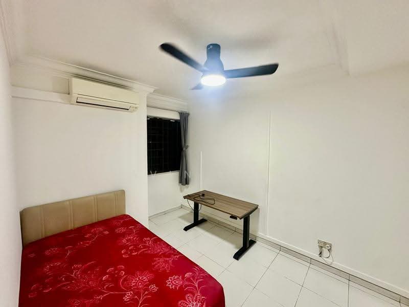 677 Choa Chu Kang Crescent, 677 Choa Chu Kang Crescent, Dairy Farm / Bukit Panjang / Choa Chu Kang, 3 Bedrooms, 1,130 sqft, HDB Flat For Sale, by Kavin Kuah, 500249394 - Bedroom - PropertyGuru.com.sg