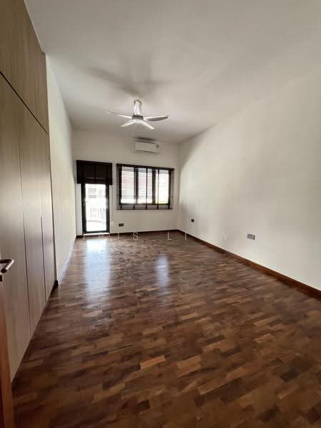 Goldhill Gardens, Goldhill Avenue, Newton / Novena, 5 Bedrooms, 3,200 sqft, Corner Terrace For Rent, by Iris Liew, 500249416 - Bedroom - PropertyGuru.com.sg