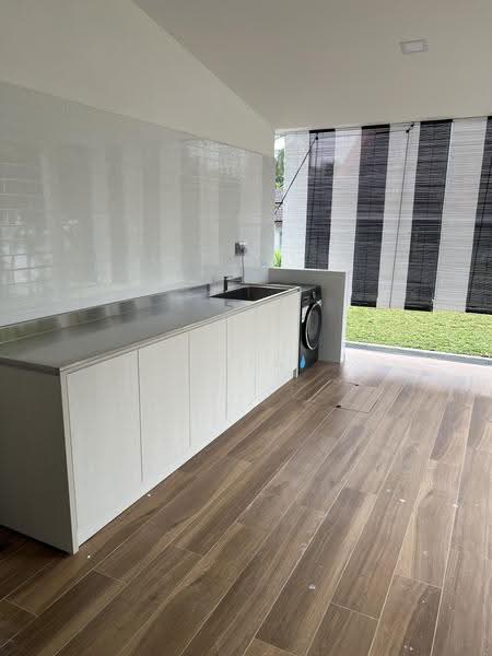 Goldhill Gardens, Goldhill Avenue, Newton / Novena, 5 Bedrooms, 3,200 sqft, Corner Terrace For Rent, by Iris Liew, 500249416 - Wet Kitchen - PropertyGuru.com.sg