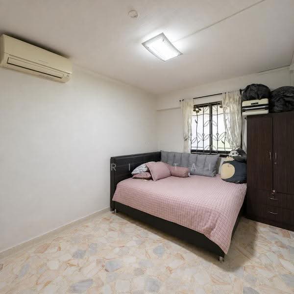 714 Clementi West Street 2, 714 Clementi West Street 2, Buona Vista / West Coast / Clementi New Town, 2 Bedrooms, 721 sqft, HDB Flat For Sale, by April Tai, 500249418 - Bedroom - PropertyGuru.com.sg