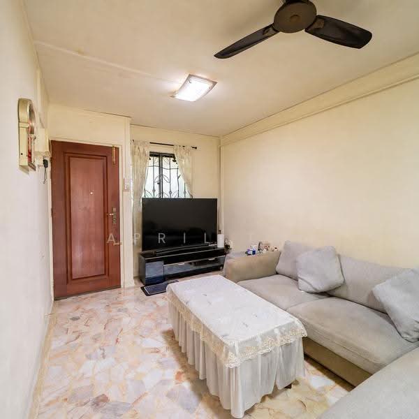 714 Clementi West Street 2, 714 Clementi West Street 2, Buona Vista / West Coast / Clementi New Town, 2 Bedrooms, 721 sqft, HDB Flat For Sale, by April Tai, 500249418 - Living Room - PropertyGuru.com.sg