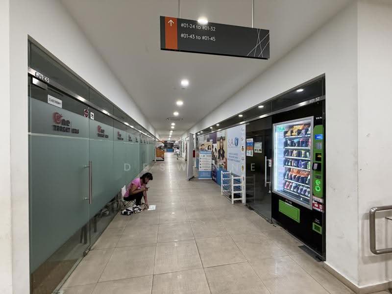 Novena Regency, 275 Thomson Road, Newton / Novena, 161 sqft, Shop / Shophouse For Rent, by Deswinne G K, 500249420 - Corridor - CommercialGuru.com.sg
