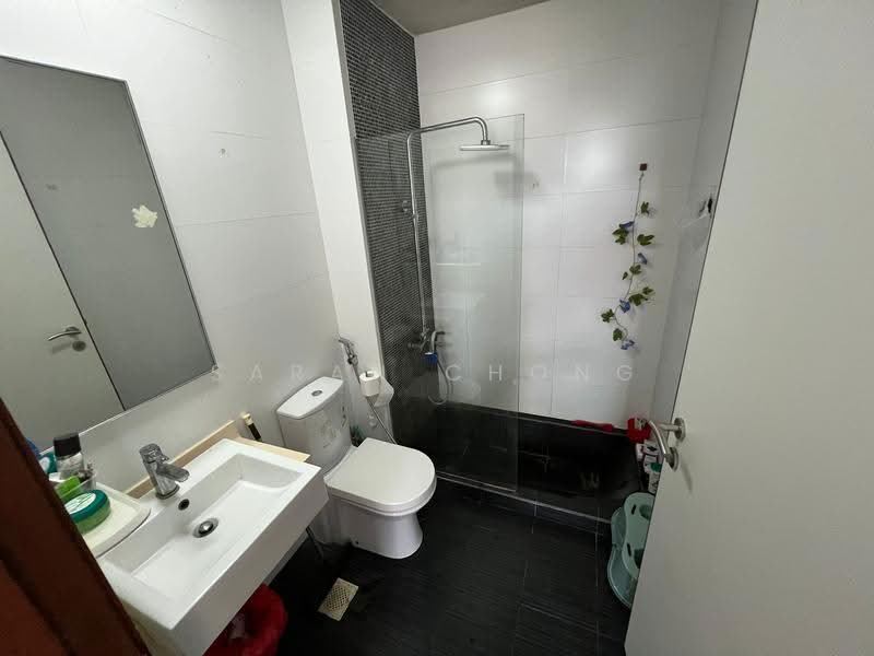 Suites @ Eunos, 1 Jalan Yasin, Eunos / Geylang / Paya Lebar, 1 Bedroom, 366 sqft, Condominium For Rent, by Sarah Chong, 500249427 - Bathroom - PropertyGuru.com.sg