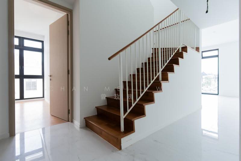 Kovan Jewel, 51 Kovan Road, Hougang / Punggol / Sengkang, 4 Bedrooms, 2,153 sqft, Condominium For Sale, by Chan Mei Kway 曾玫瑰, 500249432 - Stairs - PropertyGuru.com.sg