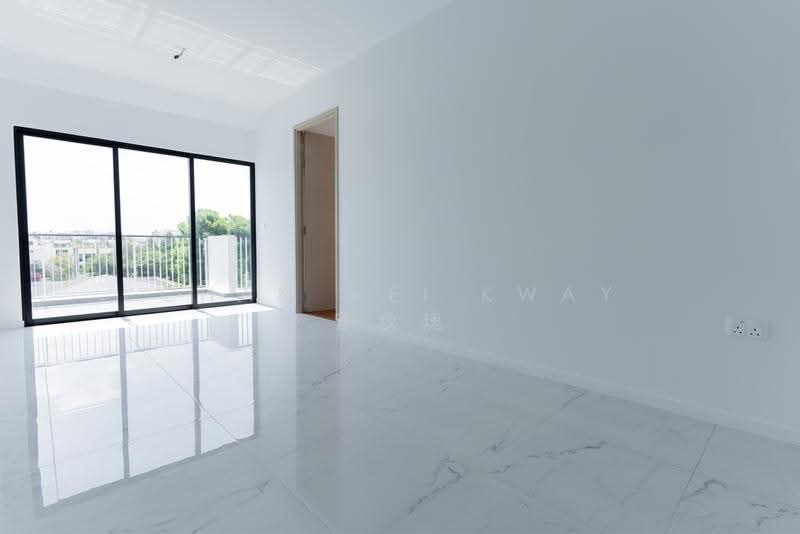 Kovan Jewel, 51 Kovan Road, Hougang / Punggol / Sengkang, 4 Bedrooms, 2,153 sqft, Condominium For Sale, by Chan Mei Kway 曾玫瑰, 500249432 - Living room - PropertyGuru.com.sg