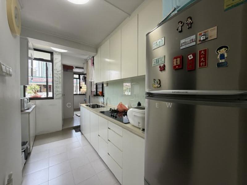 32 Jalan Bukit Ho Swee, 32 Jalan Bukit Ho Swee, Alexandra / Commonwealth, 2 Bedrooms, 732 sqft, HDB Flat For Sale, by Cindy Chew, 500249433 - Kitchen - PropertyGuru.com.sg