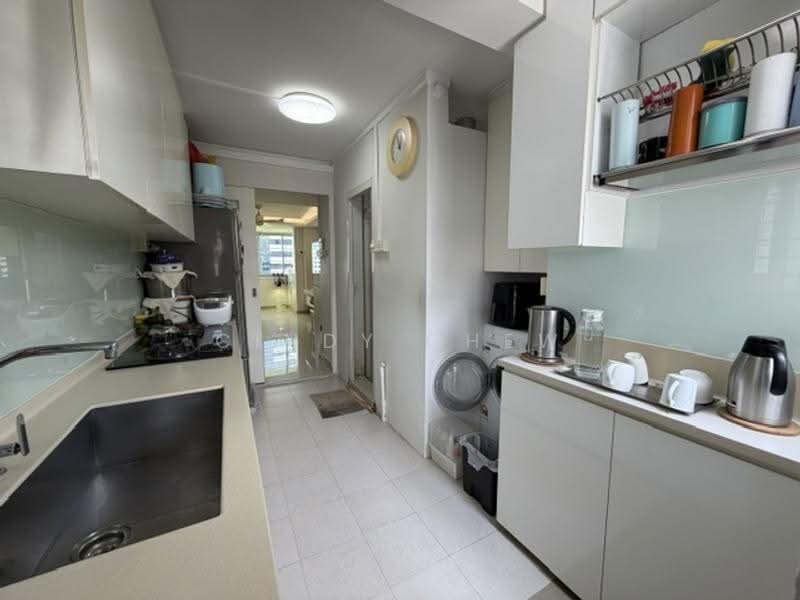32 Jalan Bukit Ho Swee, 32 Jalan Bukit Ho Swee, Alexandra / Commonwealth, 2 Bedrooms, 732 sqft, HDB Flat For Sale, by Cindy Chew, 500249433 - Kitchen - PropertyGuru.com.sg
