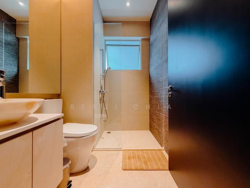 The Greenwich, 15 Seletar Road, Seletar / Yio Chu Kang, 2 Bedrooms, 904 sqft, Condominium For Sale, by Benji Chia, 500249435 - Bathroom - PropertyGuru.com.sg