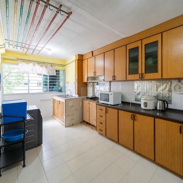 524 Hougang Avenue 6, 524 Hougang Avenue 6, Hougang / Punggol / Sengkang, 2 Bedrooms, 797 sqft, HDB Flat For Sale, by April Tai, 500249439 - Kitchen - PropertyGuru.com.sg