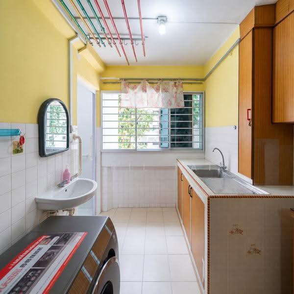 524 Hougang Avenue 6, 524 Hougang Avenue 6, Hougang / Punggol / Sengkang, 2 Bedrooms, 797 sqft, HDB Flat For Sale, by April Tai, 500249439 - Kitchen - PropertyGuru.com.sg