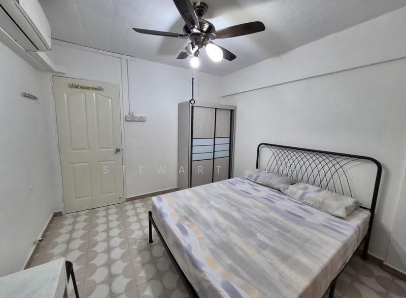 309 Hougang Avenue 5, 309 Hougang Avenue 5, Hougang / Punggol / Sengkang, 2 Bedrooms, 721 sqft, HDB Flat For Rent, by Stewart Lim, 500249442 - Bedroom - PropertyGuru.com.sg