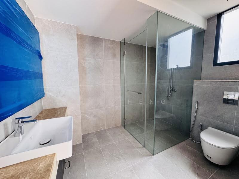 Seletar Hills Estate, Neram Crescent, Seletar / Yio Chu Kang, 5 Bedrooms, 4,791 sqft, Corner Terrace For Sale, by Annie Heng, 500249444 - Bathroom - PropertyGuru.com.sg
