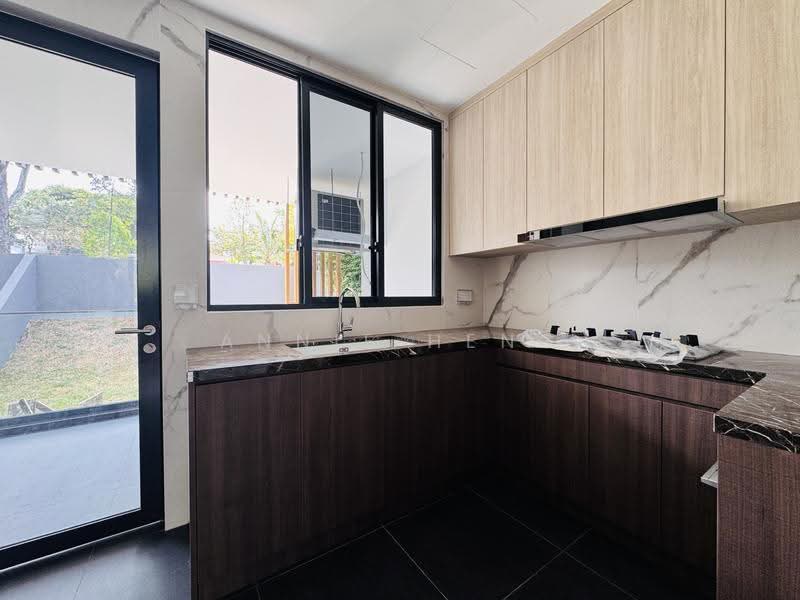 Seletar Hills Estate, Neram Crescent, Seletar / Yio Chu Kang, 5 Bedrooms, 4,791 sqft, Corner Terrace For Sale, by Annie Heng, 500249444 - Kitchen - PropertyGuru.com.sg