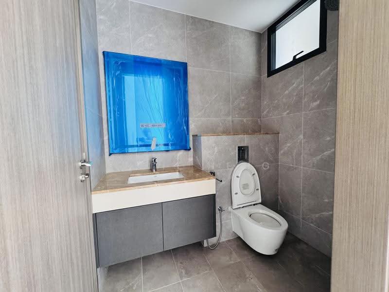 Seletar Hills Estate, Neram Crescent, Seletar / Yio Chu Kang, 5 Bedrooms, 4,791 sqft, Corner Terrace For Sale, by Annie Heng, 500249444 - Bathroom - PropertyGuru.com.sg