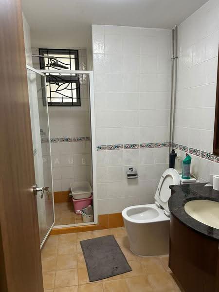 The Florida, 78 Hougang Avenue 7, Hougang / Punggol / Sengkang, 3 Bedrooms, 1,227 sqft, Condominium For Rent, by Pauline Zee, 500249446 - Bathroom - PropertyGuru.com.sg