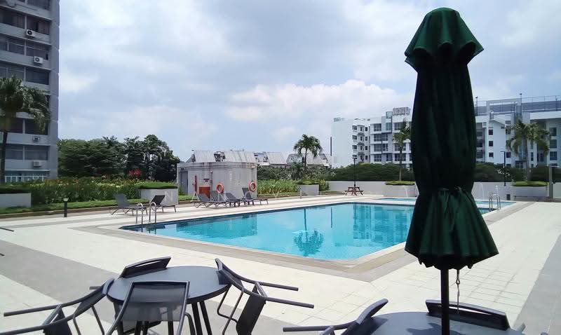 Sherwood Towers, 3 Jalan Anak Bukit, Clementi Park / Upper Bukit Timah, Room Rental, 150 sqft, Apartment For Rent, by Nancy Tan, 500249447 - Pool - PropertyGuru.com.sg