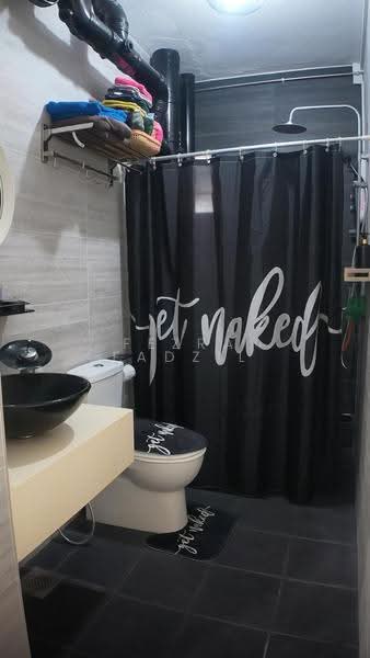 446 Choa Chu Kang Avenue 4, 446 Choa Chu Kang Avenue 4, Dairy Farm / Bukit Panjang / Choa Chu Kang, 4 Bedrooms, 1,270 sqft, HDB Flat For Sale, by Fezra Fadzil, 500249452 - Common Bathroom - PropertyGuru.com.sg