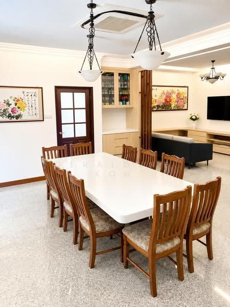 Mera Gardens, Almond Crescent, Dairy Farm / Bukit Panjang / Choa Chu Kang, 5 Bedrooms, 4,617 sqft, Terraced House For Sale, by Geraldine Koh, 500249456 - Dining Room - PropertyGuru.com.sg