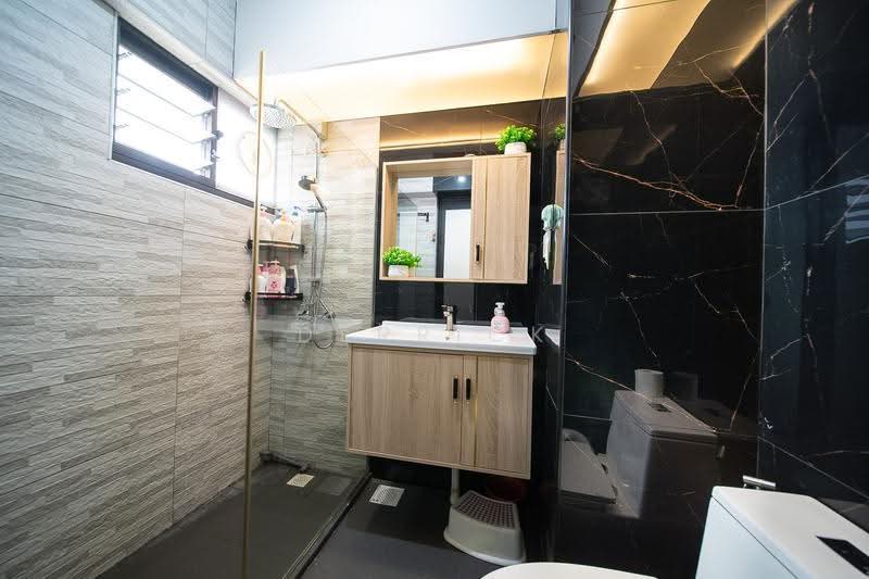 436A Fernvale Road, 436A Fernvale Road, Seletar / Yio Chu Kang, 3 Bedrooms, 1,033 sqft, HDB Flat For Sale, by Derrick Tai, 500249459 - Bathroom - PropertyGuru.com.sg