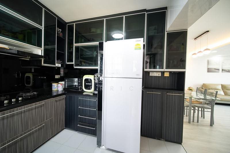 436A Fernvale Road, 436A Fernvale Road, Seletar / Yio Chu Kang, 3 Bedrooms, 1,033 sqft, HDB Flat For Sale, by Derrick Tai, 500249459 - Kitchen - PropertyGuru.com.sg